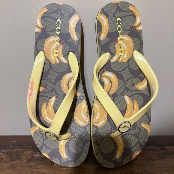 Coach Zyan Yellow Banana Print Sandals - Picture 1 of 8